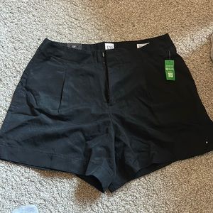 Gap 5” Softsuit Short NWT